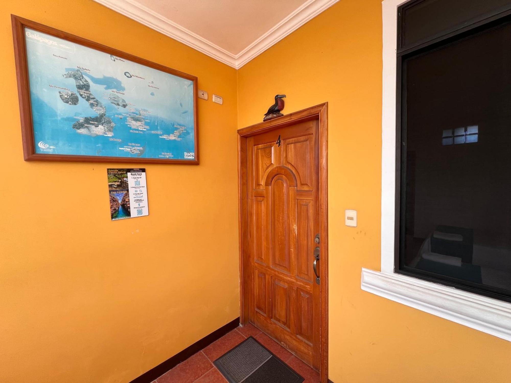 Hostal Casa Cascada Puerto Ayora  Eksteriør bilde