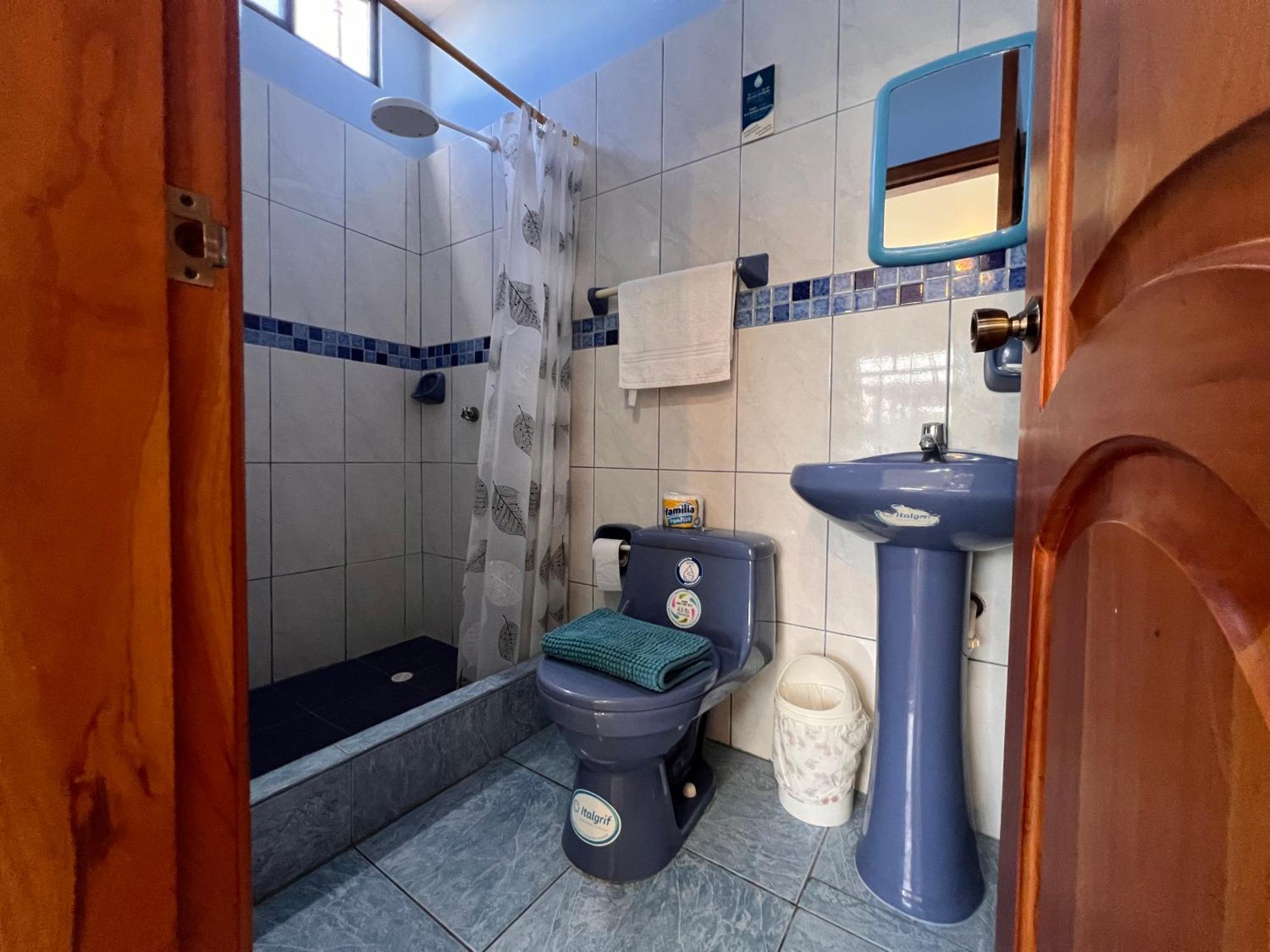 Hostal Casa Cascada Puerto Ayora  Eksteriør bilde