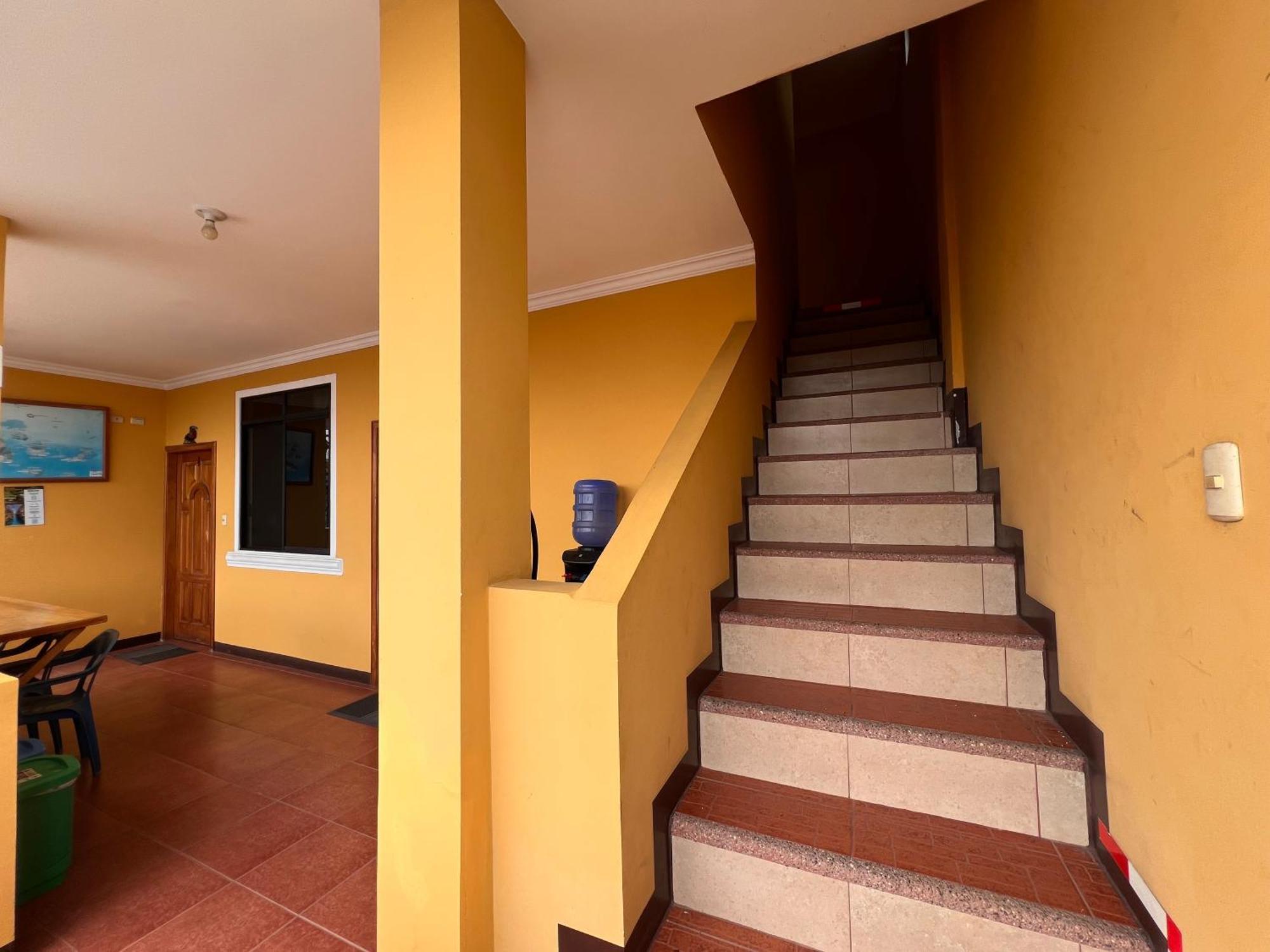 Hostal Casa Cascada Puerto Ayora  Eksteriør bilde