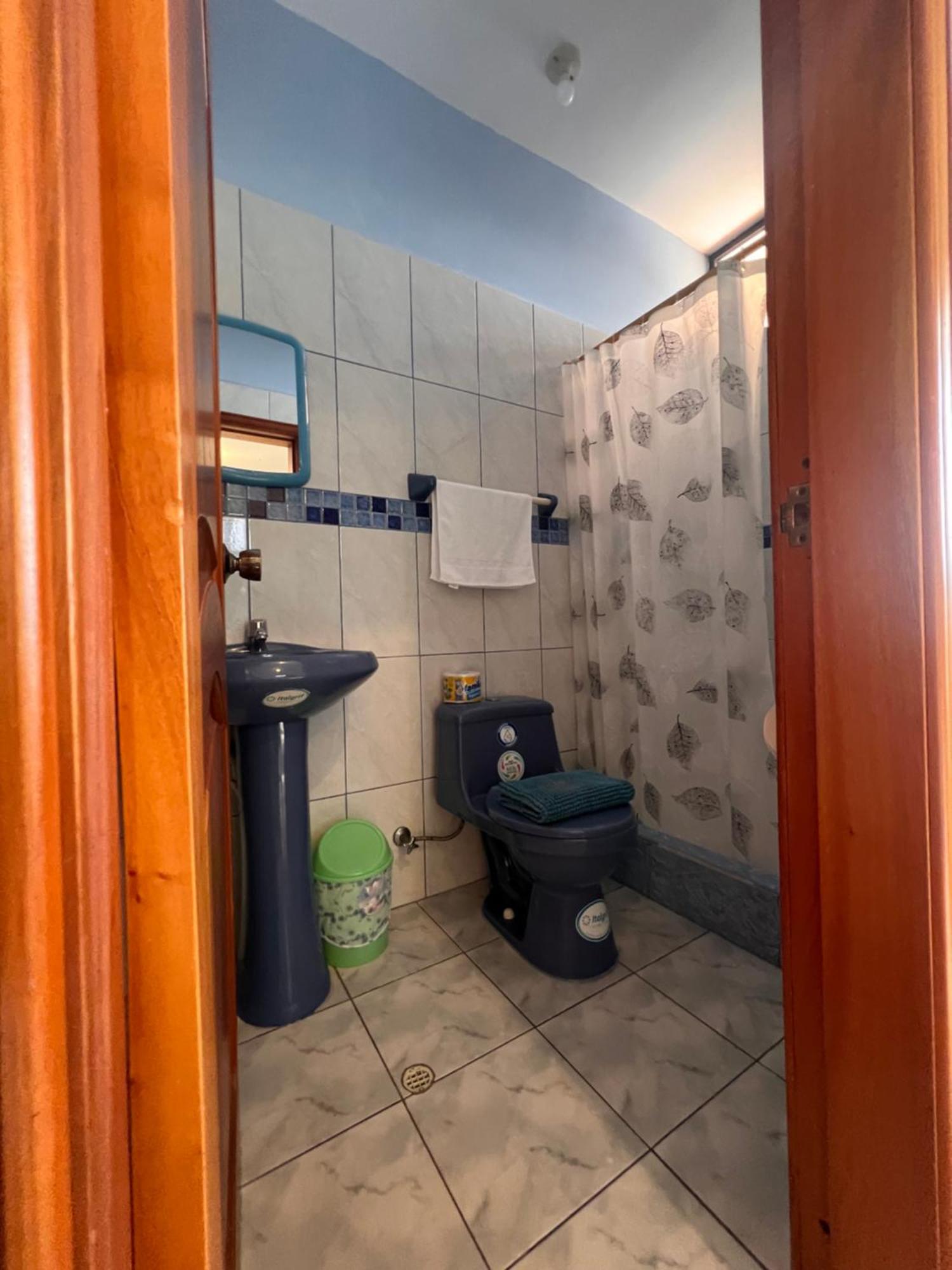 Hostal Casa Cascada Puerto Ayora  Eksteriør bilde