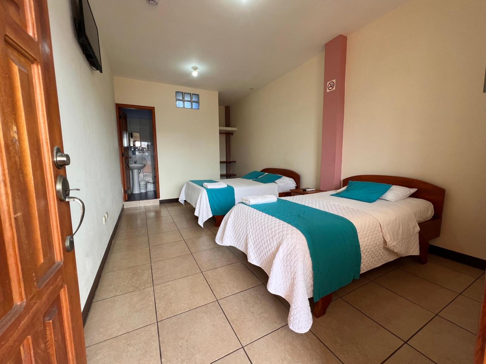 Hostal Casa Cascada Puerto Ayora  Eksteriør bilde