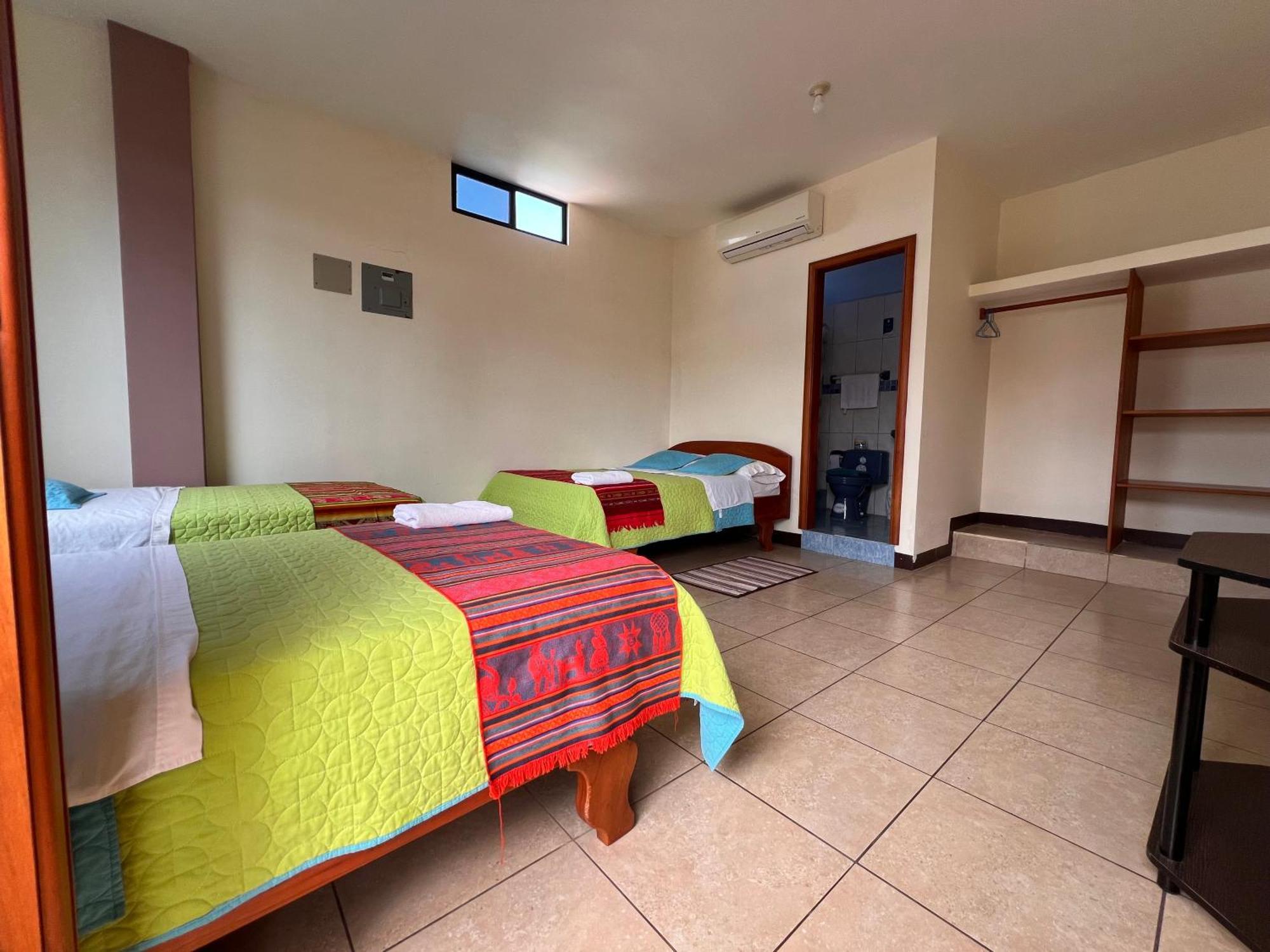 Hostal Casa Cascada Puerto Ayora  Eksteriør bilde