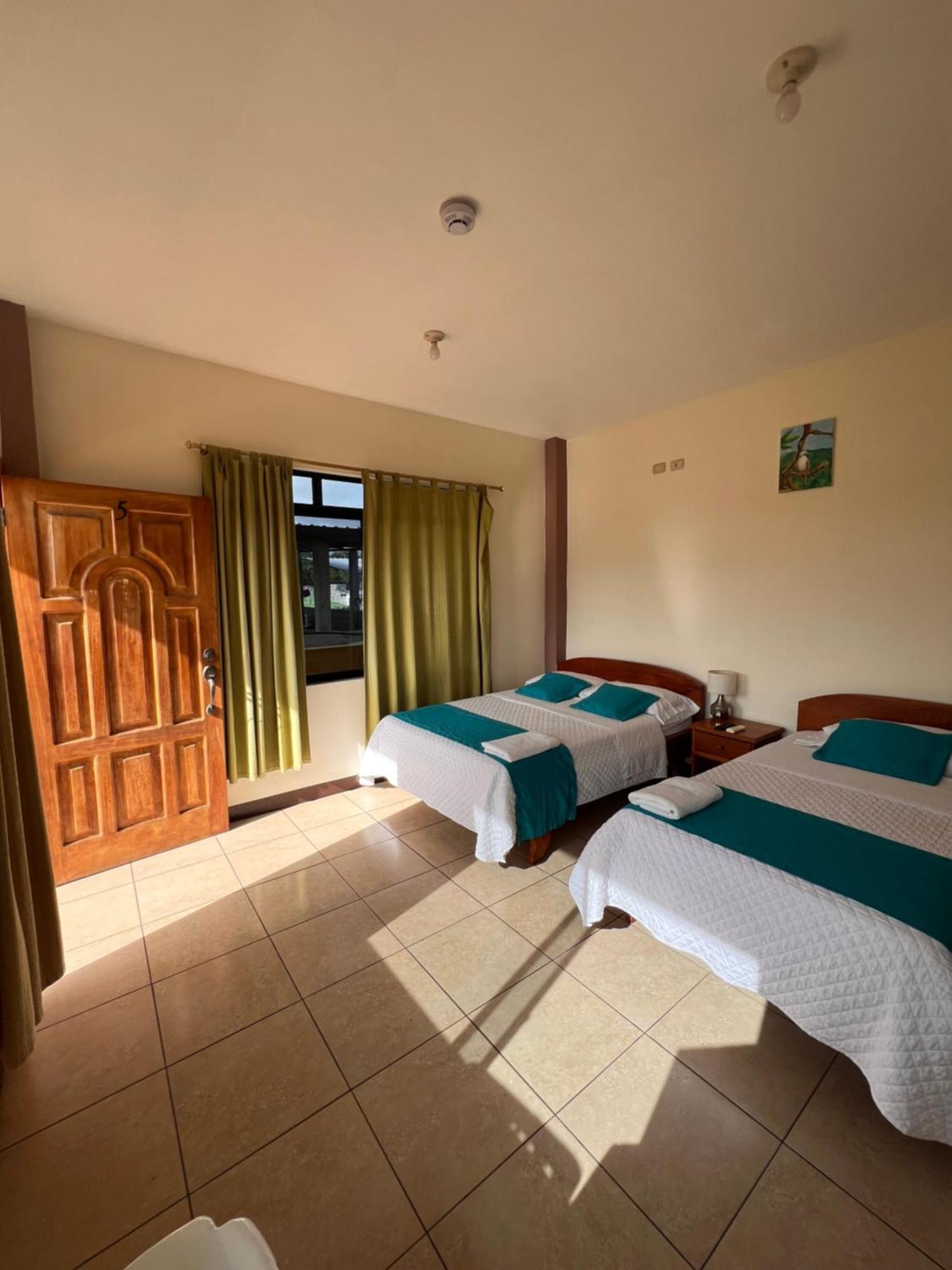 Hostal Casa Cascada Puerto Ayora  Eksteriør bilde
