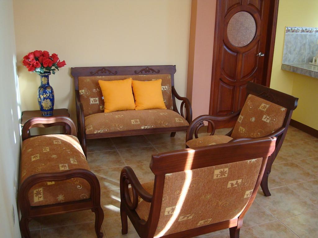 Hostal Casa Cascada Puerto Ayora  Rom bilde